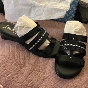 Italina by Italian Shoemakers~Women's Black Sandals~8~NIB
